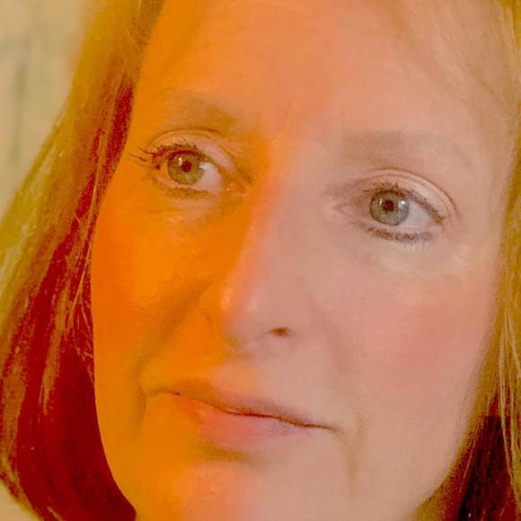 Meet your Posher, Lorie - Picture 1 of 1